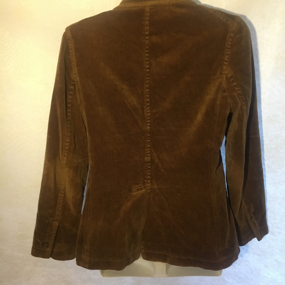 GAP - Picture 3 of 4
